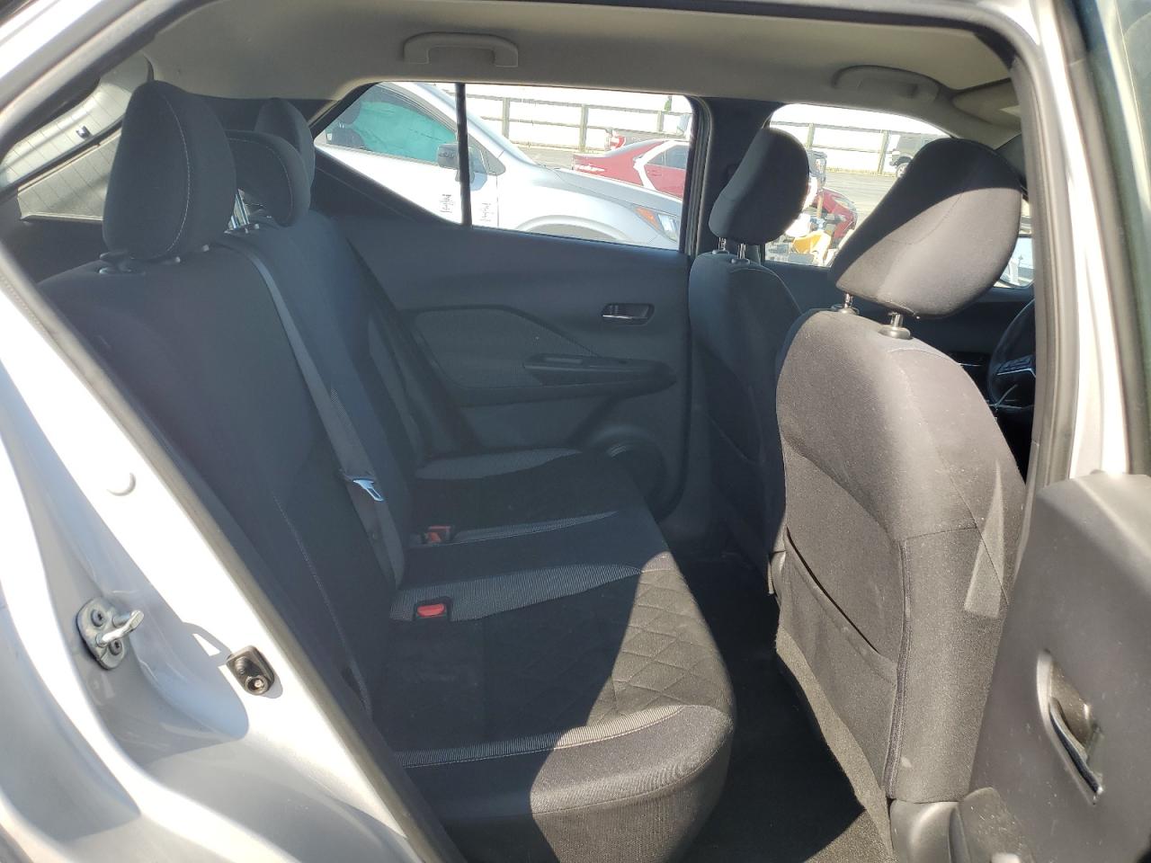 2019 Nissan Kicks S VIN: 3N1CP5CU4KL549682 Lot: 64821115