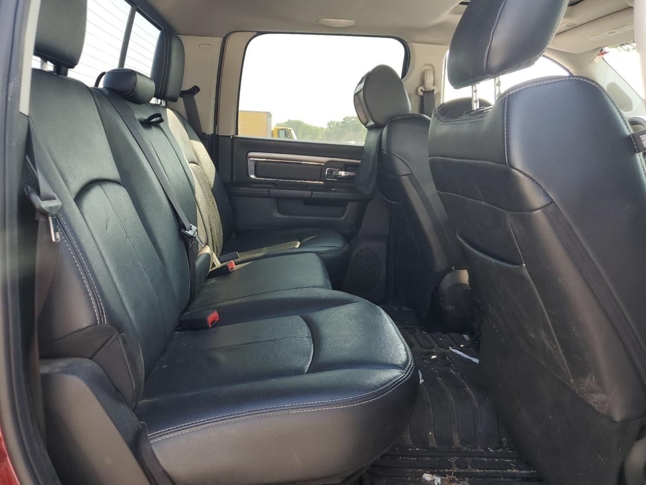 2018 Ram 2500 Laramie VIN: 3C6UR5FJ4JG349915 Lot: 63388125