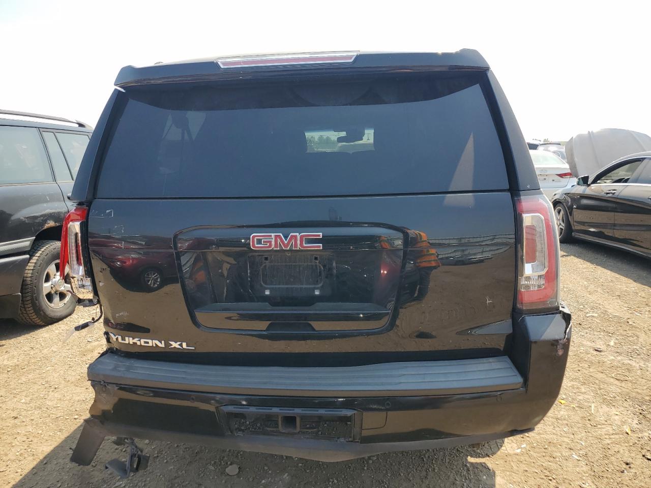 2019 GMC Yukon Xl C1500 Slt VIN: 1GKS1GKC1KR402036 Lot: 65318805