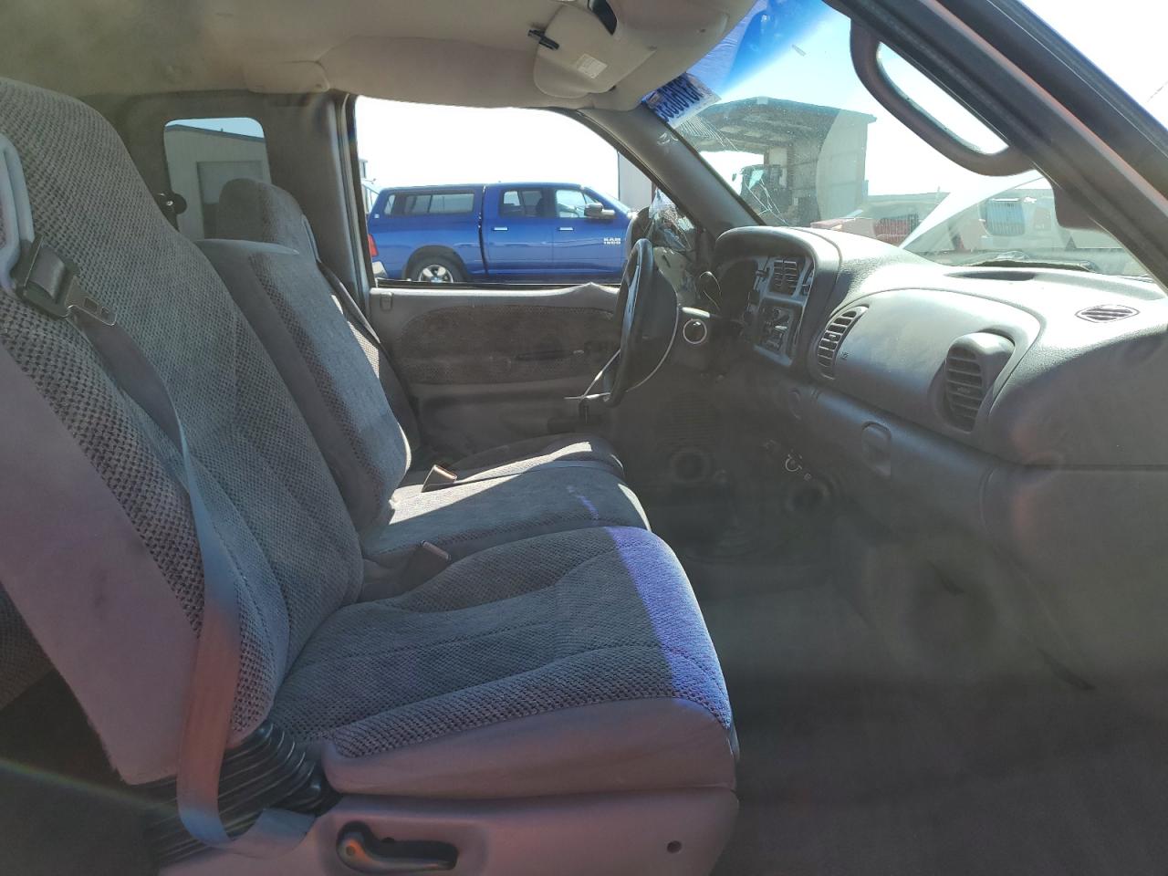 1998 Dodge Ram 2500 VIN: 1B7KF23D9WJ132663 Lot: 63760335