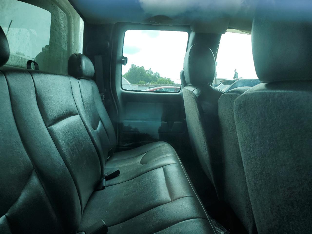 2005 Chevrolet Silverado K2500 Heavy Duty VIN: 1GCHK29U75E305990 Lot: 64611795