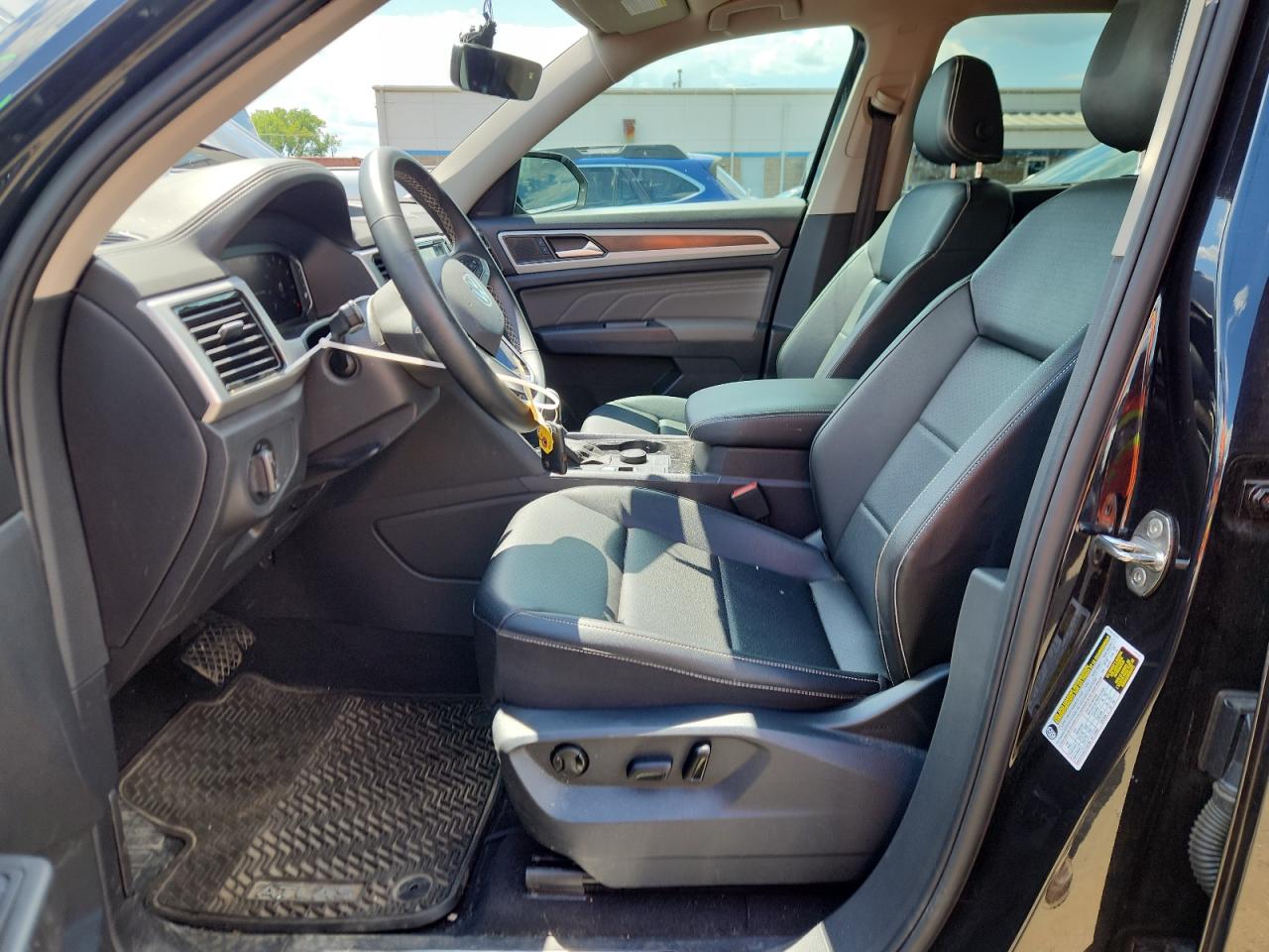 1v2kr2ca3pc518996 1V2KR2CA3PC518996 2023 Volkswagen Atlas Se