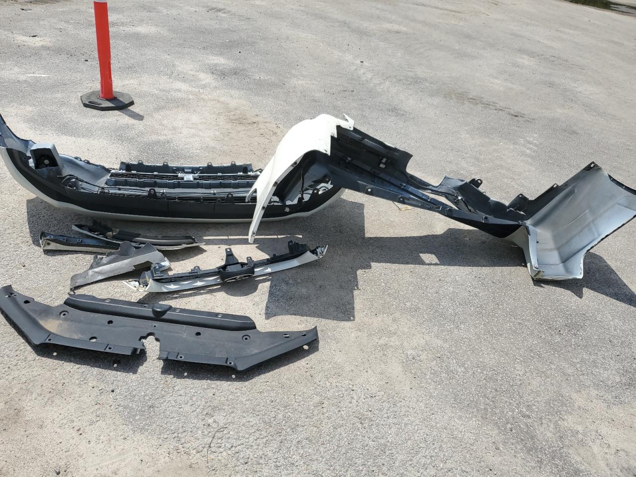 2018 Toyota 4Runner Sr5/Sr5 Premium VIN: JTEBU5JR3J5521057 Lot: 66995915