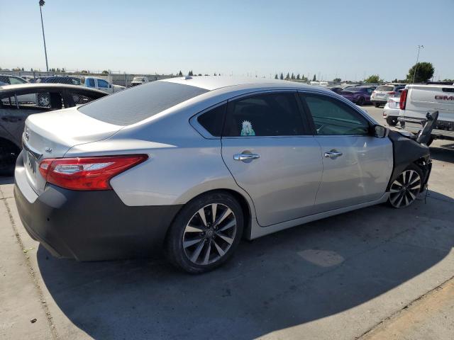  NISSAN ALTIMA 2017 Srebrny