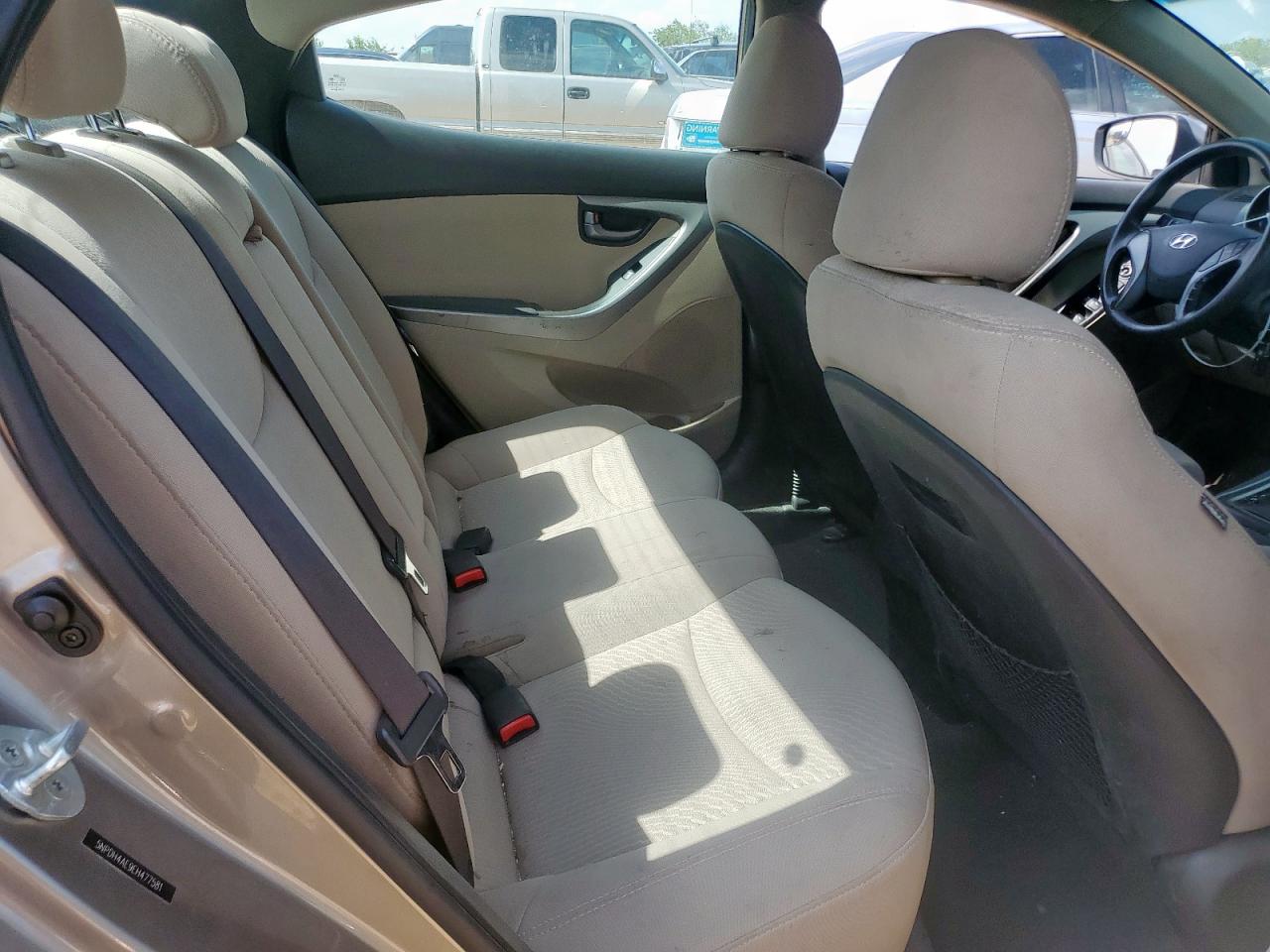 2014 Hyundai Elantra Se VIN: 5NPDH4AE9EH477581 Lot: 64050905
