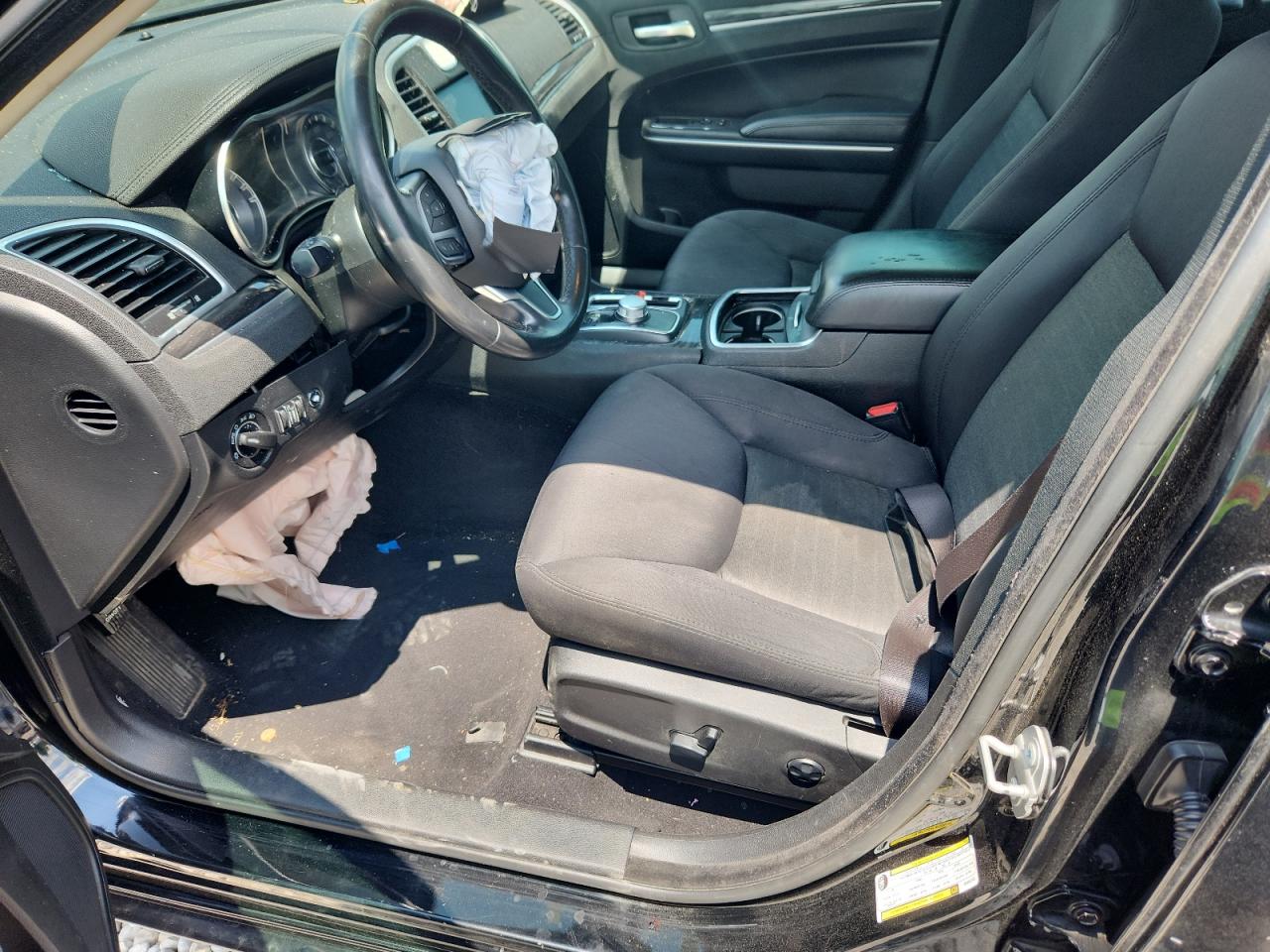 2019 Chrysler 300 Touring VIN: 2C3CCAAG0KH690762 Lot: 66814975