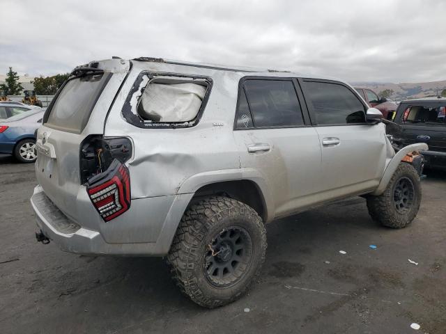  TOYOTA 4RUNNER 2021 Srebrny