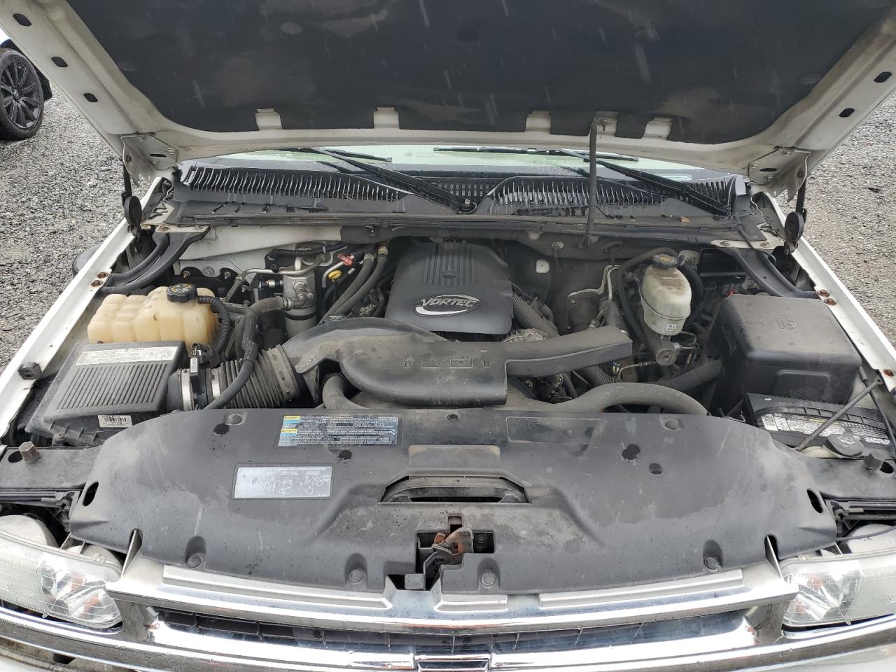 2004 Chevrolet Suburban K1500 VIN: 3GNFK16Z94G328378 Lot: 64143725
