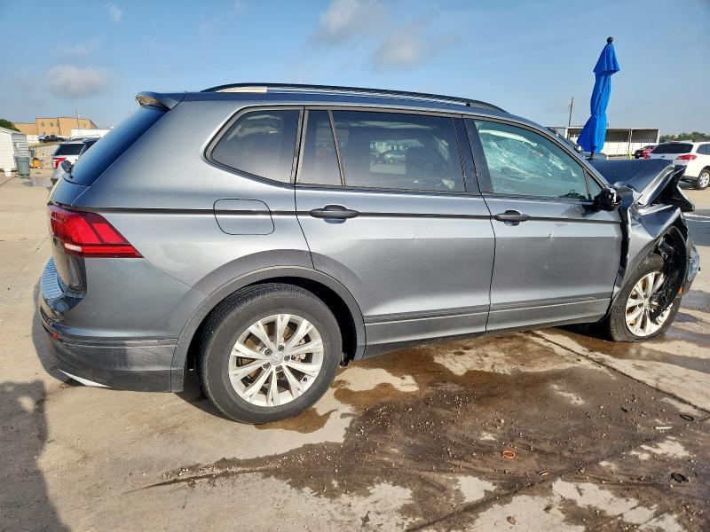  VOLKSWAGEN TIGUAN 2019 Серый