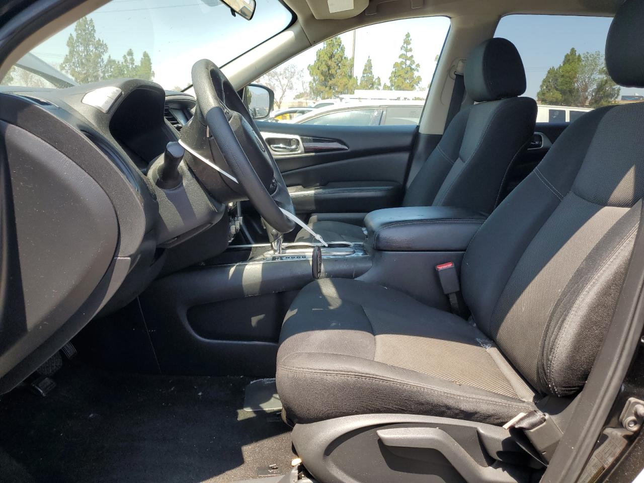 2018 Nissan Pathfinder S VIN: 5N1DR2MN2JC627223 Lot: 65160305