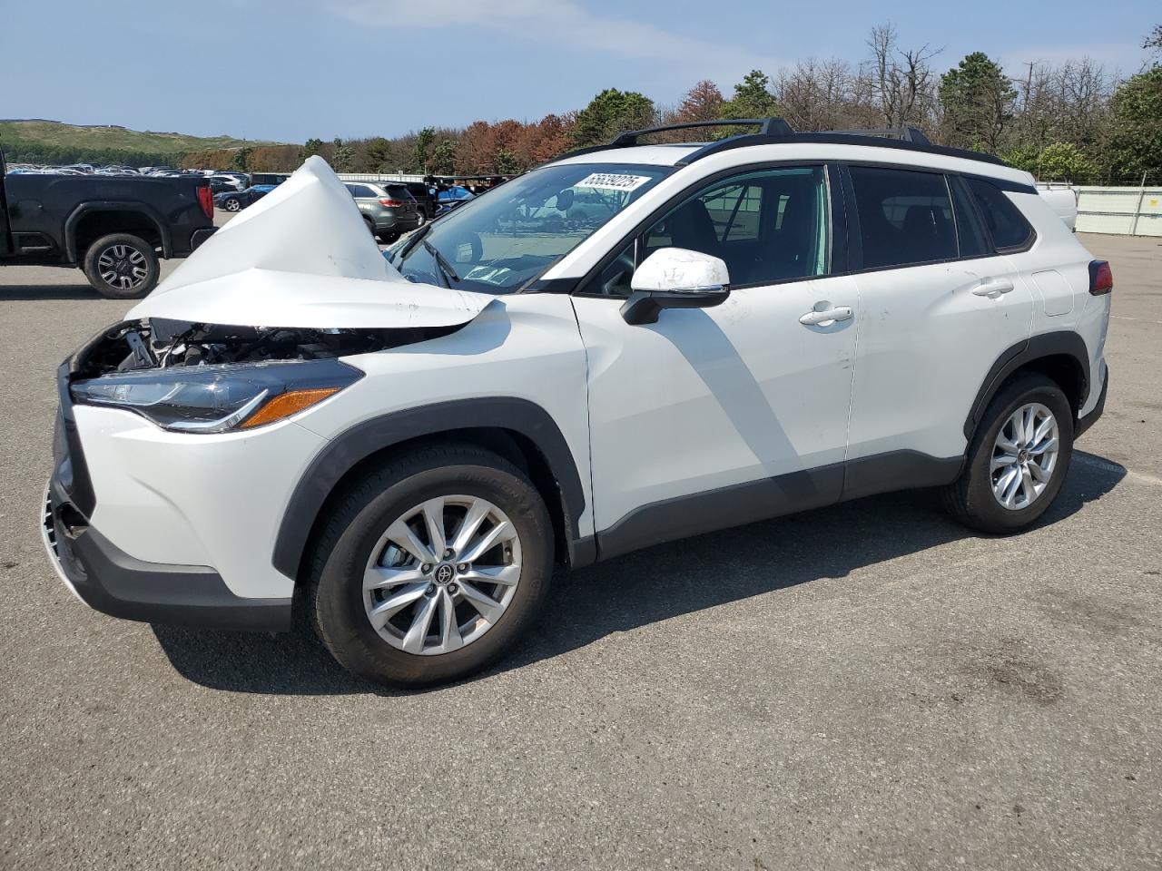 2022 Toyota Corolla Cross Le VIN: 7MUBAABG8NV028581 Lot: 65639225