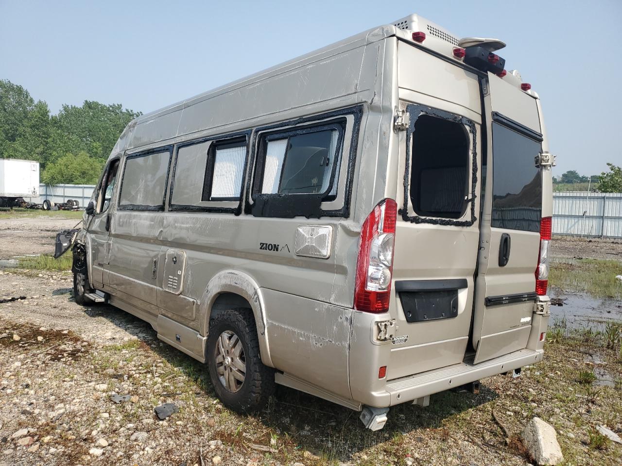 2015 Ram Promaster Cargo Van gold null flexible 3C6URVJG1FE511899 photo #3