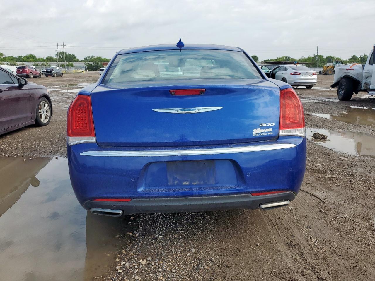 2018 Chrysler 300 Limited VIN: 2C3CCAEGXJH257913 Lot: 64083385