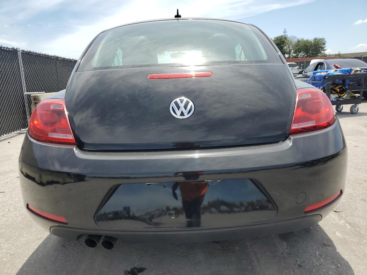 2015 Volkswagen Beetle 1.8T VIN: 3VWF17AT6FM631525 Lot: 64069985