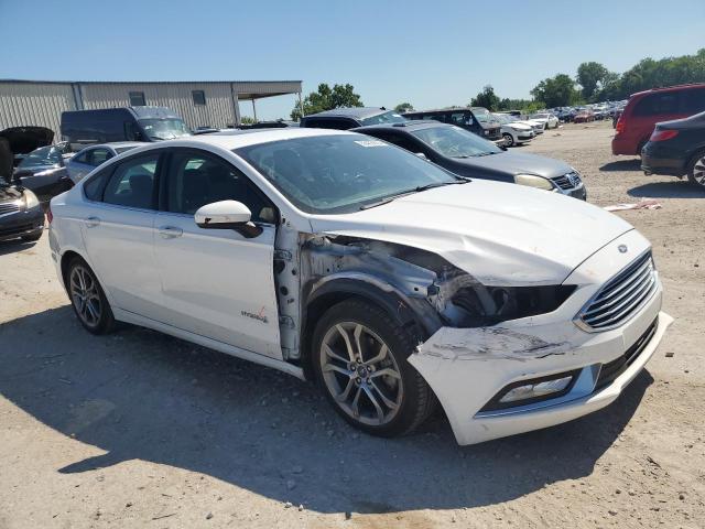  FORD FUSION 2017 Белы
