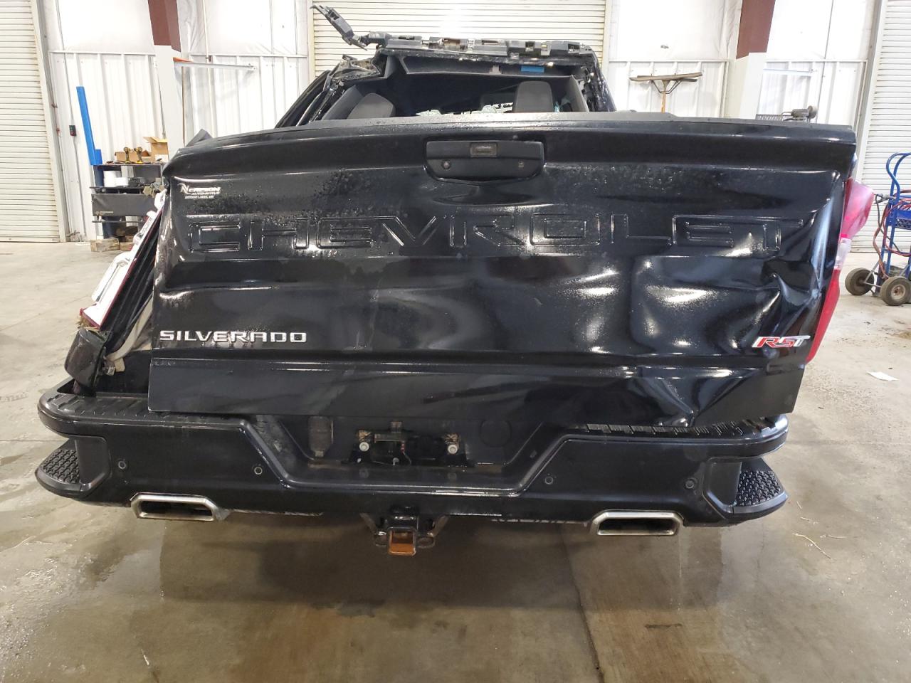 2019 Chevrolet Silverado K1500 Rst VIN: 3GCUYEED8KG144204 Lot: 64850165