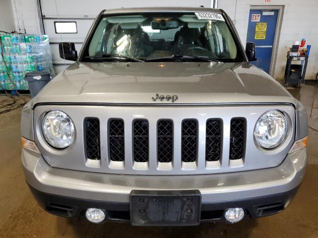  JEEP PATRIOT 2016 Srebrny