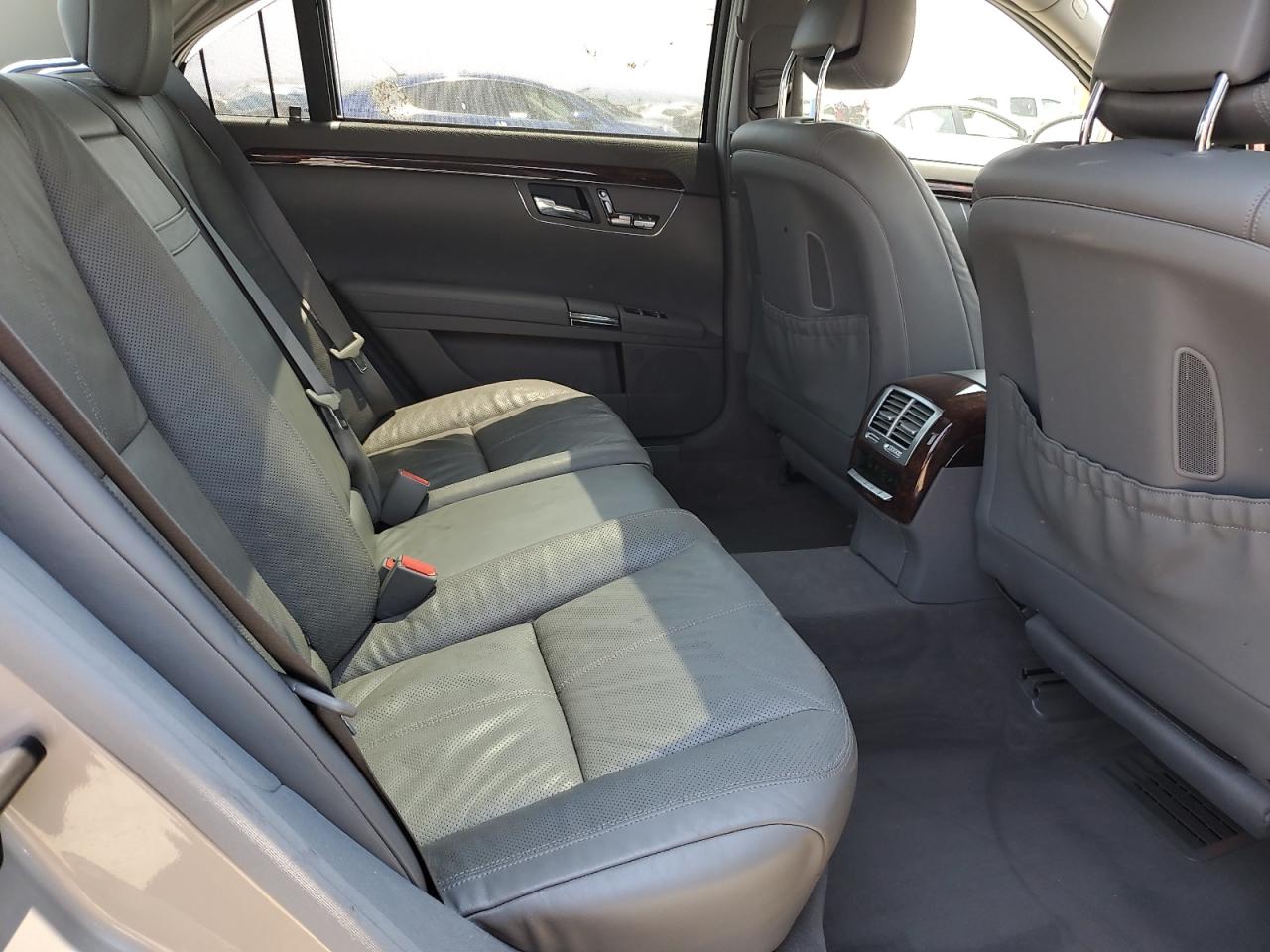 2009 Mercedes-Benz S 550 VIN: WDDNG71X59A260641 Lot: 64050055