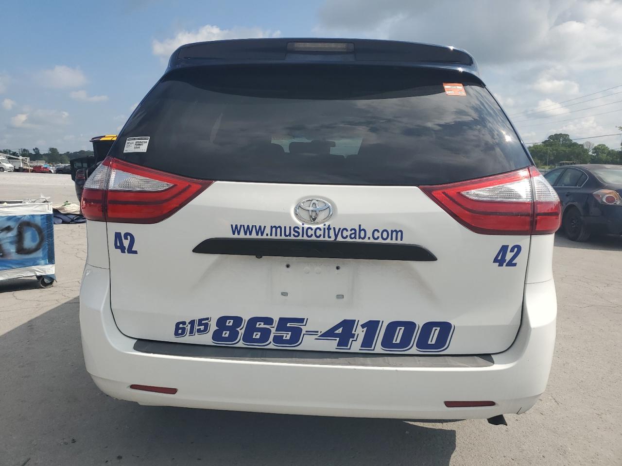 5TDZK3DC9FS549581 2015 Toyota Sienna