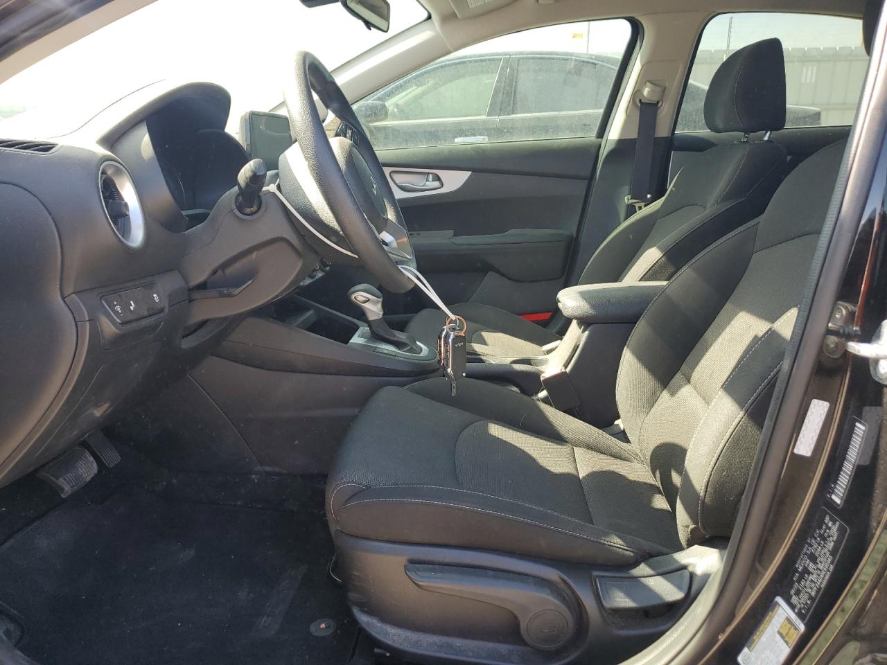 3kpf24adxre695945 3KPF24ADXRE695945 2024 Kia Forte Lx
