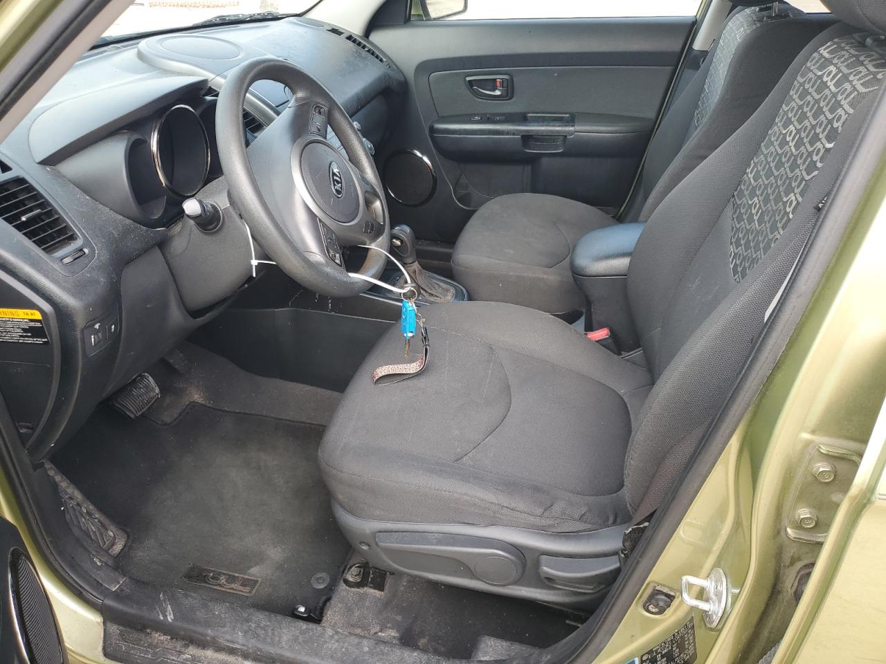 2011 Kia Soul + VIN: KNDJT2A2XB7341150 Lot: 63613685