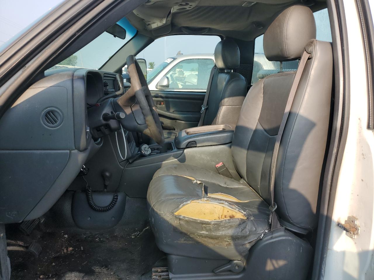 2001 Chevrolet Silverado K2500 Heavy Duty VIN: 1GCHK24U21E179152 Lot: 63370525