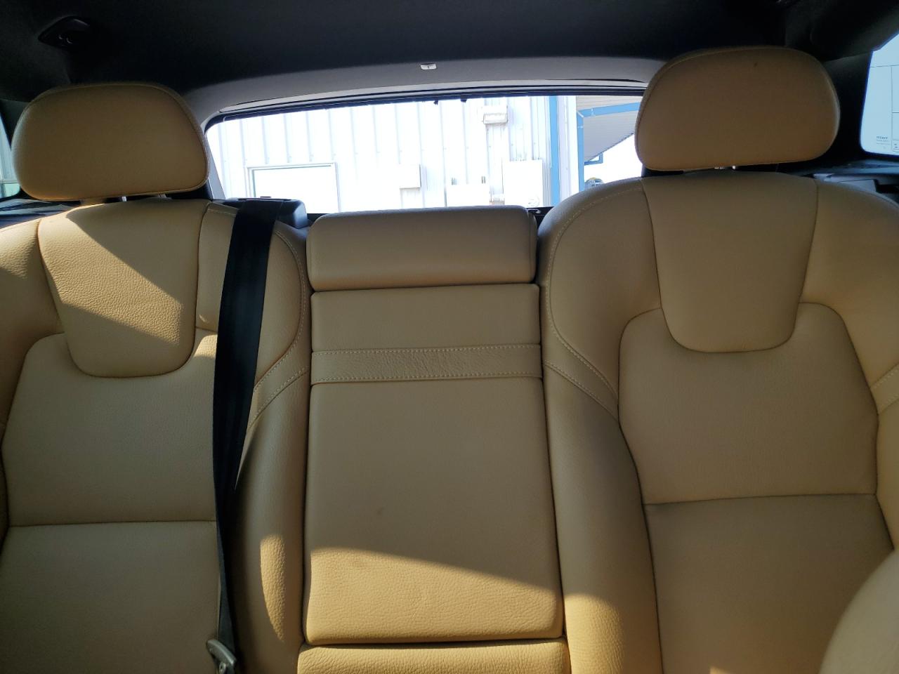 2019 Volvo Xc60 T5 Momentum VIN: LYV102DK8KB192432 Lot: 64134205