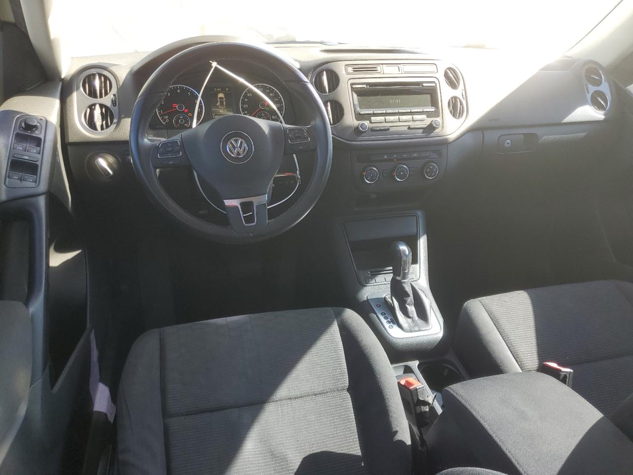 2013 Volkswagen Tiguan S VIN: WVGAV3AX4DW561688 Lot: 63202505