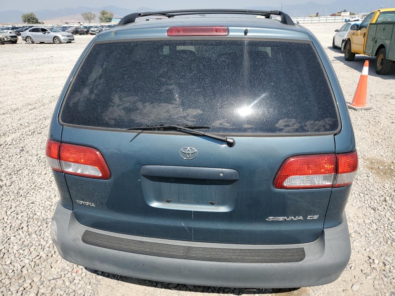 2002 Toyota Sienna Ce VIN: 4T3ZF19C52U490894 Lot: 66648935