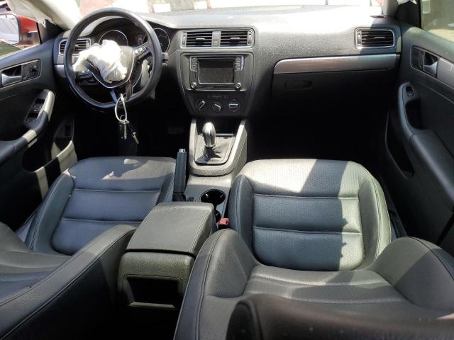  VOLKSWAGEN JETTA 2017 Czerwony