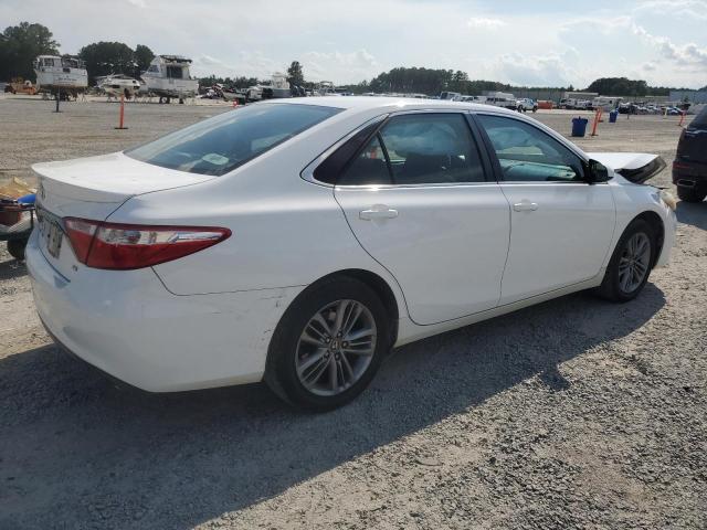  TOYOTA CAMRY 2016 Biały