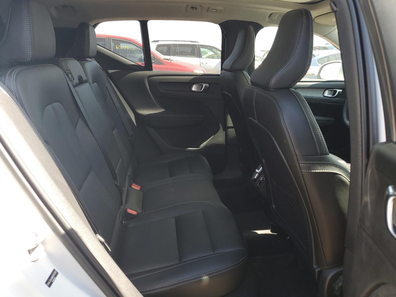 2025 Volvo Xc40 Core VIN: YV4L12UJ8S2511257 Lot: 63221075