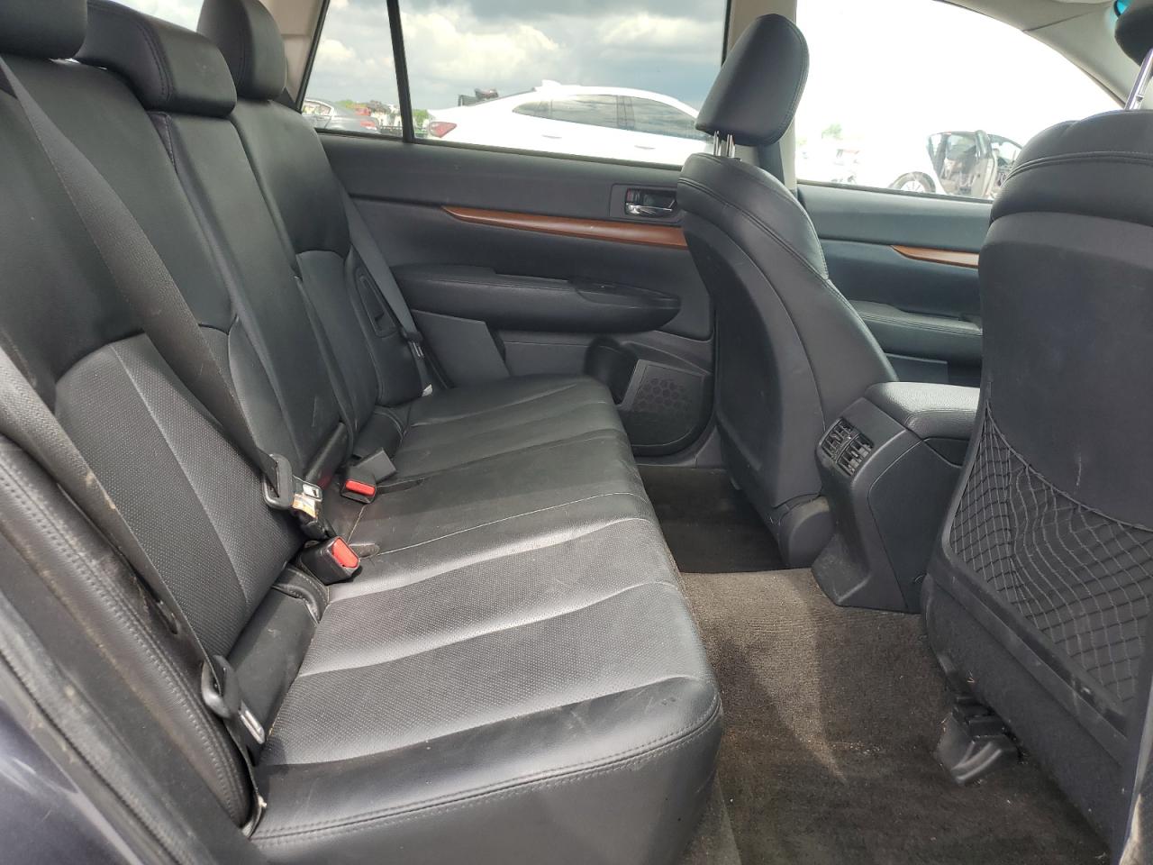 2014 Subaru Outback 2.5I Limited VIN: 4S4BRCNCXE3268381 Lot: 64948915