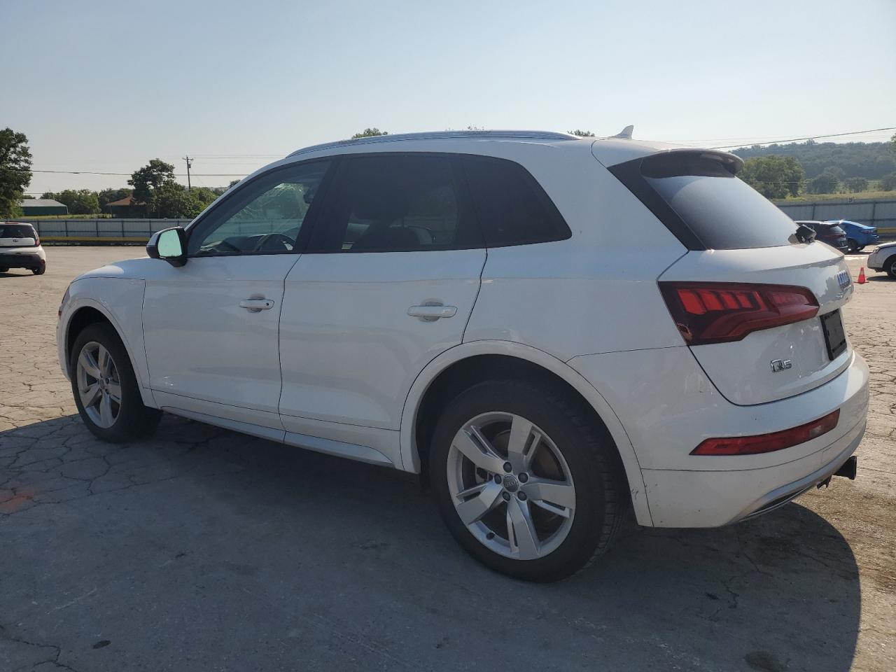 wa1anafy9j2209715 WA1ANAFY9J2209715 2018 Audi Q5 Premium
