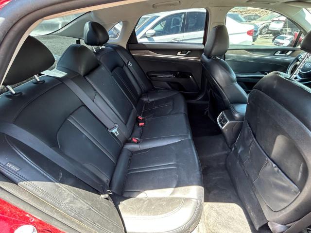  KIA K5 2021 Bordowy