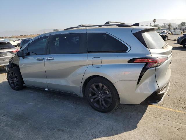  TOYOTA SIENNA 2021 Szary