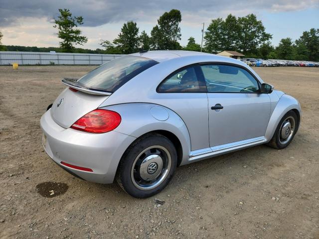  VOLKSWAGEN BEETLE 2015 Srebrny