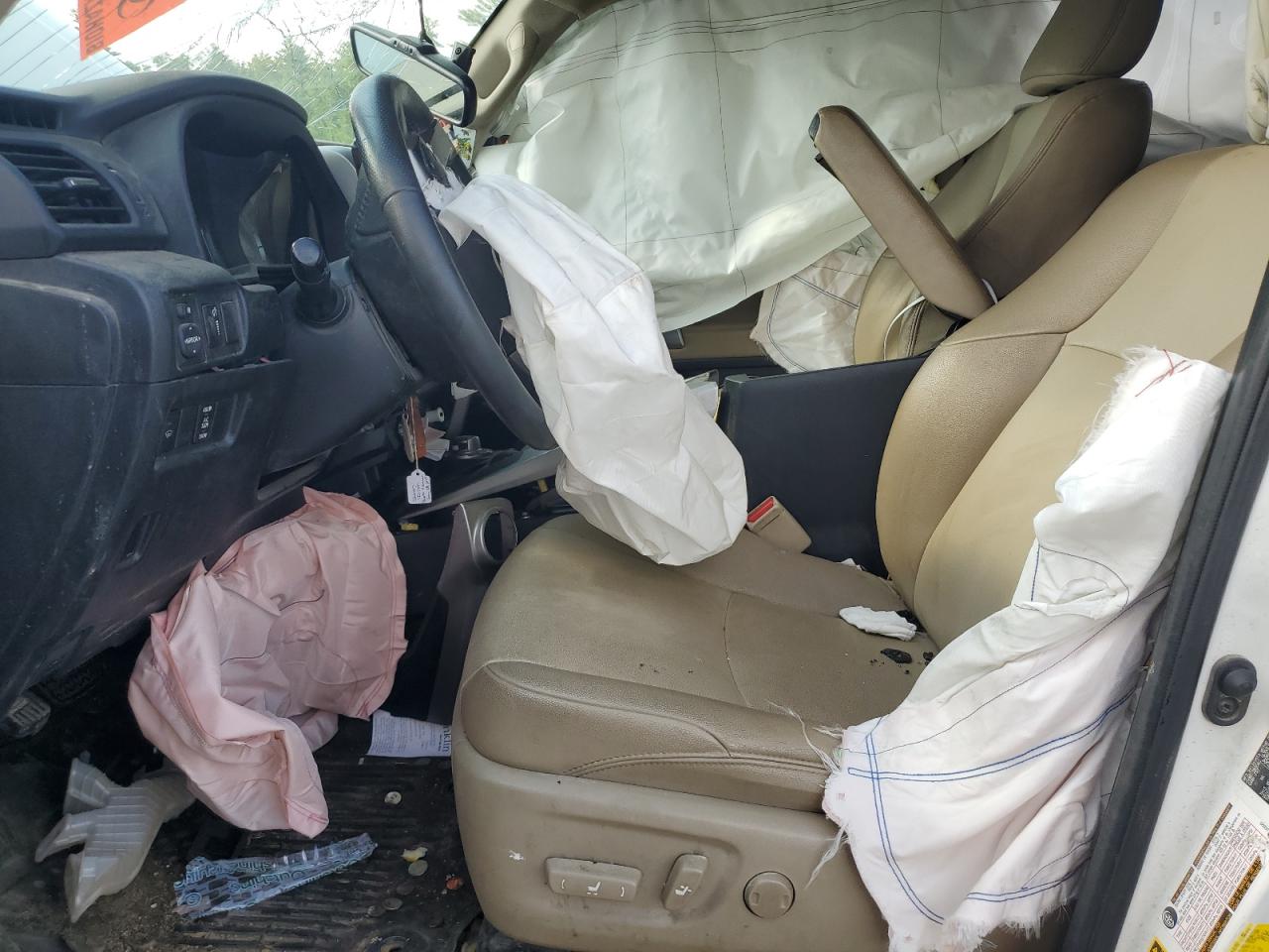 2019 Toyota 4Runner Sr5/Sr5 Premium VIN: JTEBU5JR8K5619647 Lot: 63392065