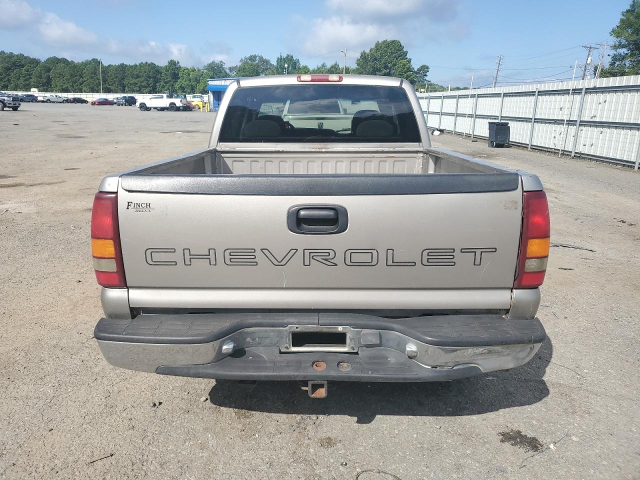 2000 Chevrolet Silverado C1500 VIN: 1GCEC19V3YZ127933 Lot: 65041485