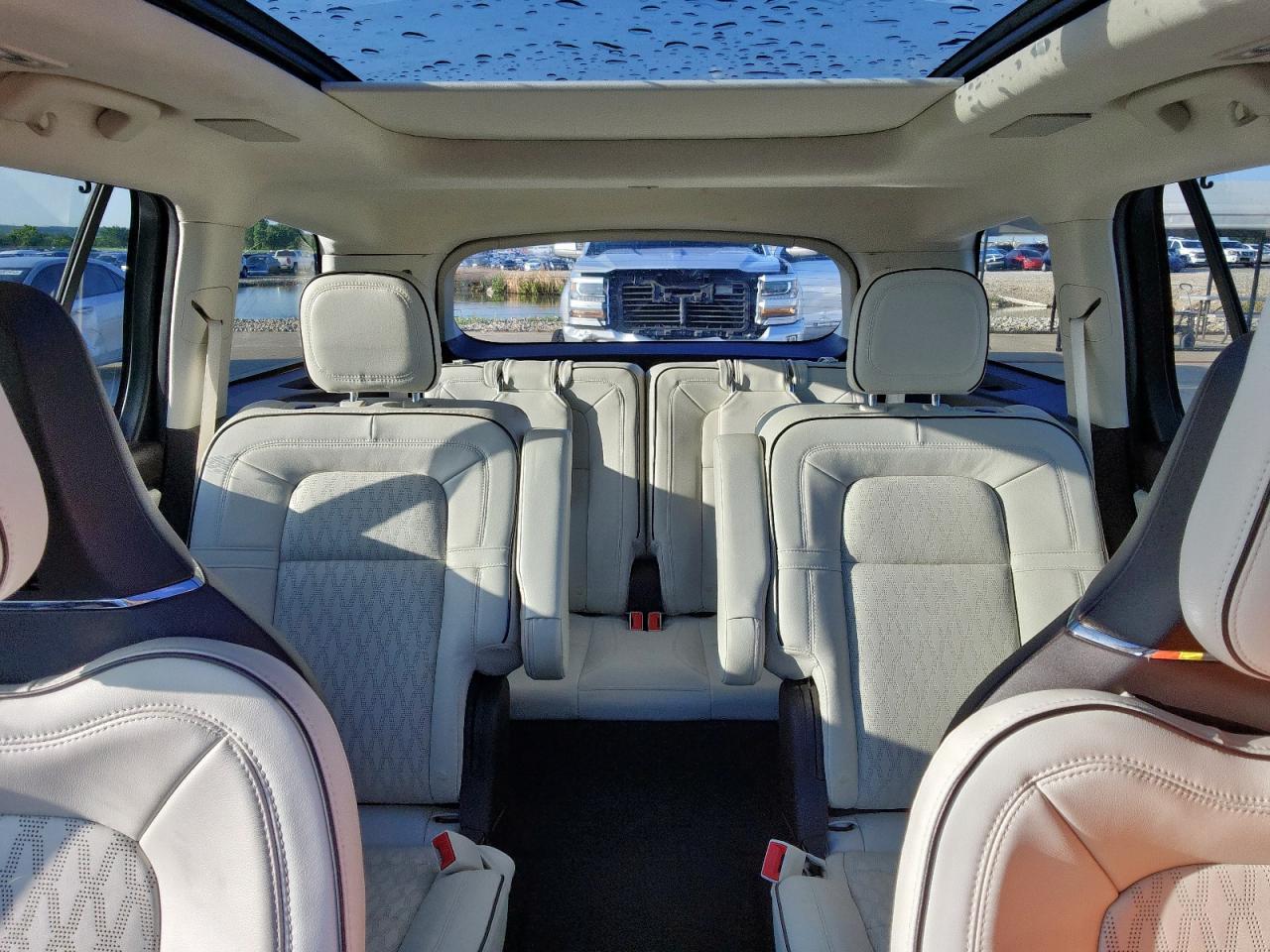 2022 Lincoln Aviator Black Label VIN: 5LM5J9XC5NGL10837 Lot: 63852335