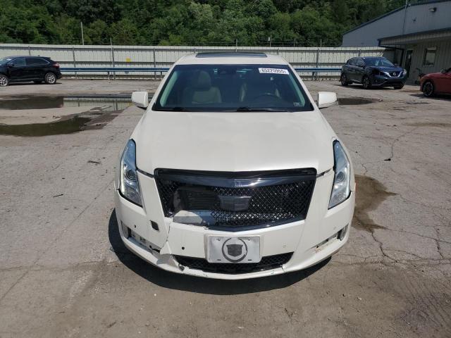  CADILLAC XTS 2013 White