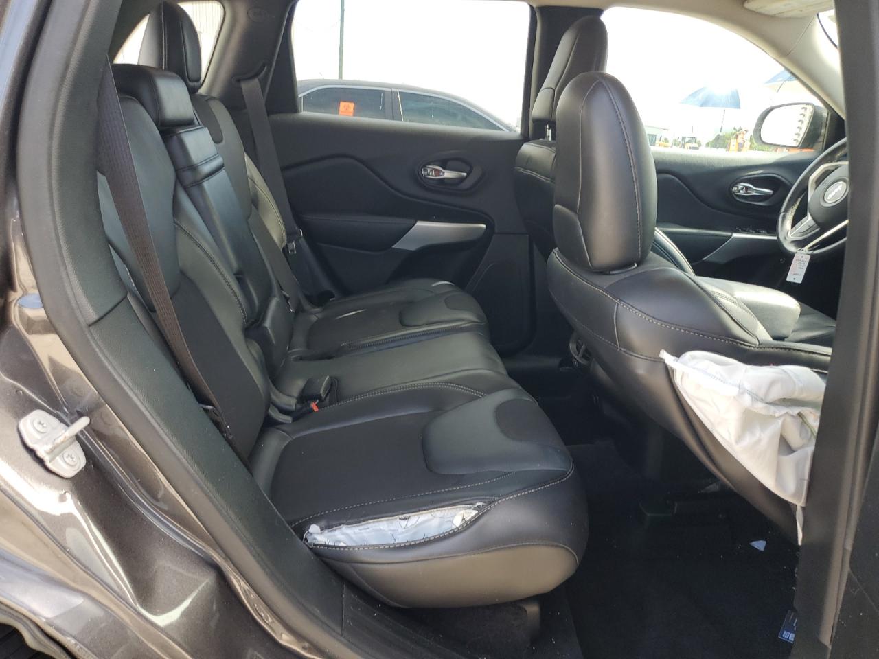 2018 Jeep Cherokee Latitude Plus VIN: 1C4PJMLBXJD606741 Lot: 67196835