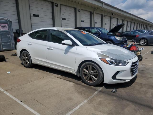  HYUNDAI ELANTRA 2018 Белы