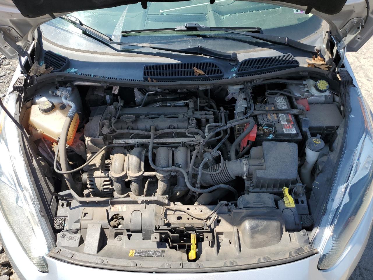 3FADP4BJ2FM122641 2015 Ford Fiesta Se