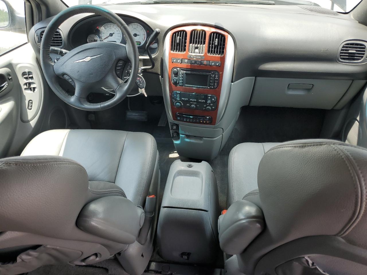 2005 Chrysler Town & Country Limited VIN: 2C4GP64L85R185512 Lot: 63943465