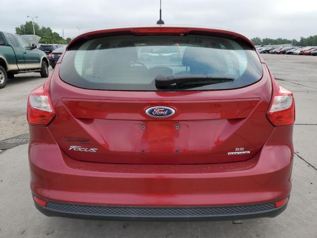 Hatchbacks FORD FOCUS 2014 Maroon