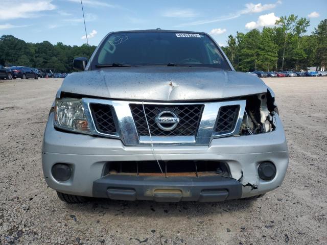  NISSAN FRONTIER 2018 Серебристый