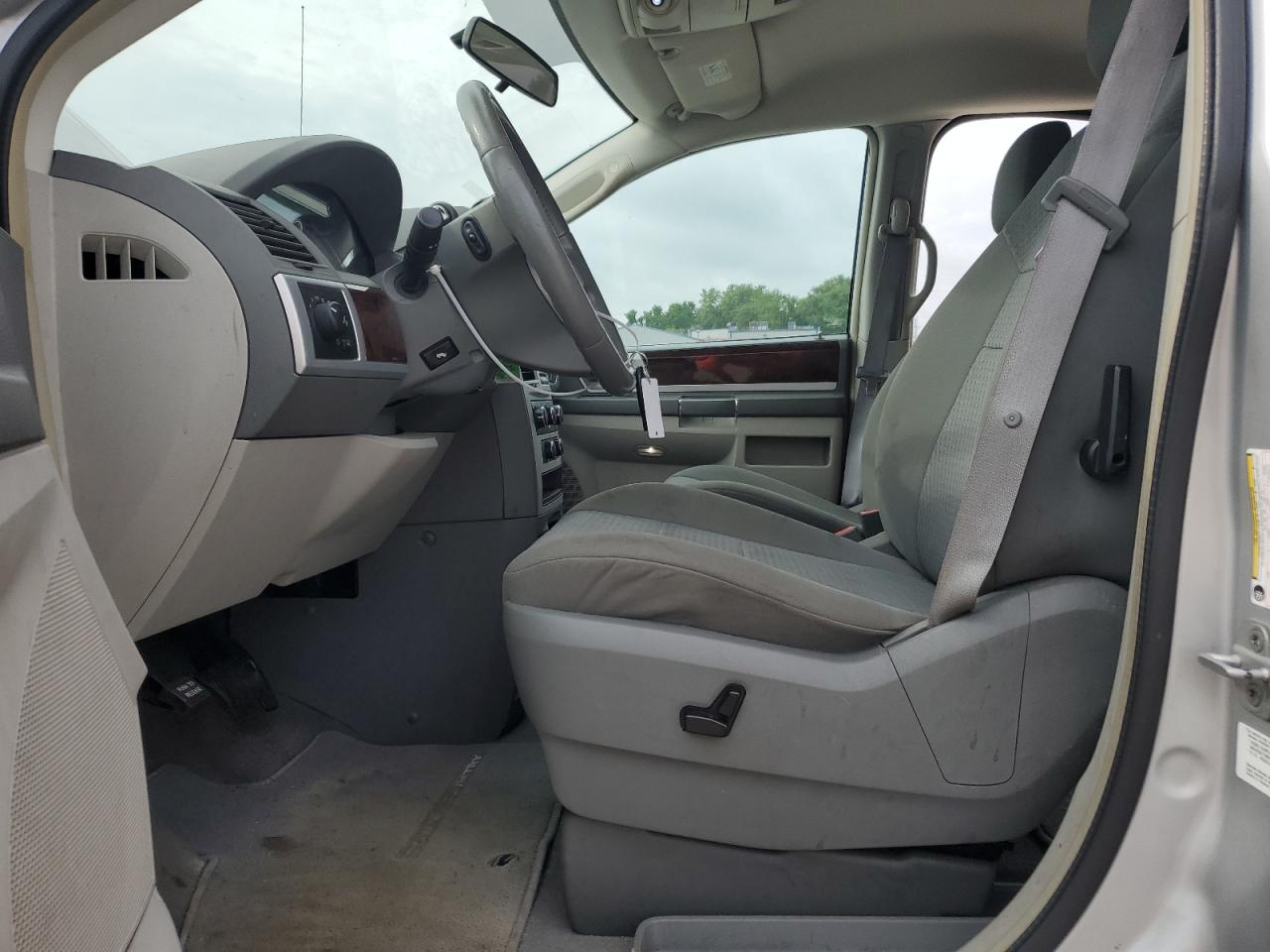 2010 Chrysler Town & Country Touring VIN: 2A4RR5D13AR300291 Lot: 64832595