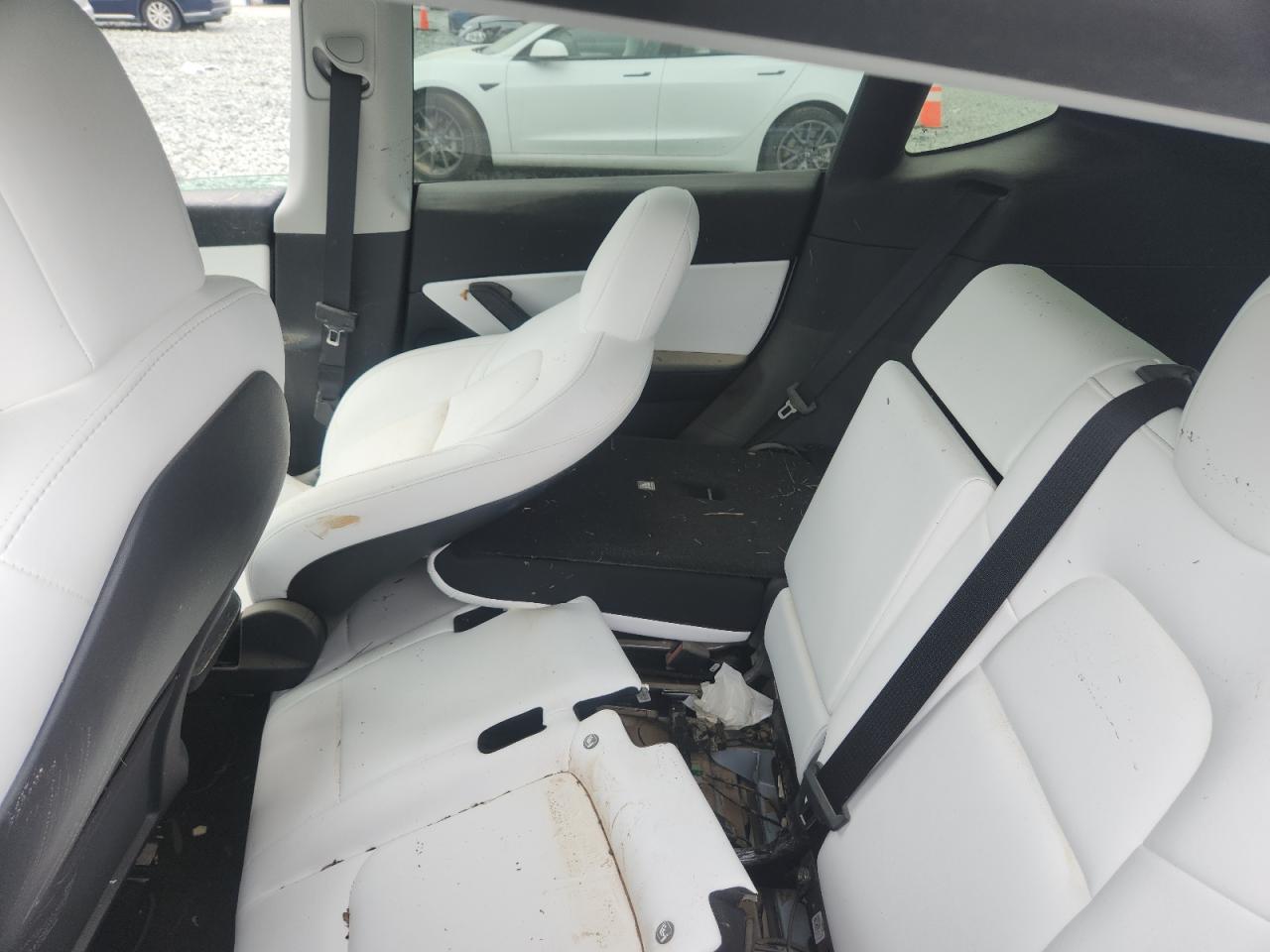 2022 Tesla Model Y VIN: 7SAYGDEE5NF395315 Lot: 64172075