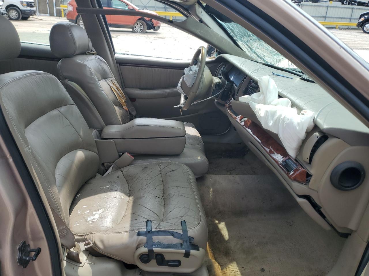 1999 Buick Park Avenue Ultra VIN: 1G4CU5218X4623529 Lot: 63777585